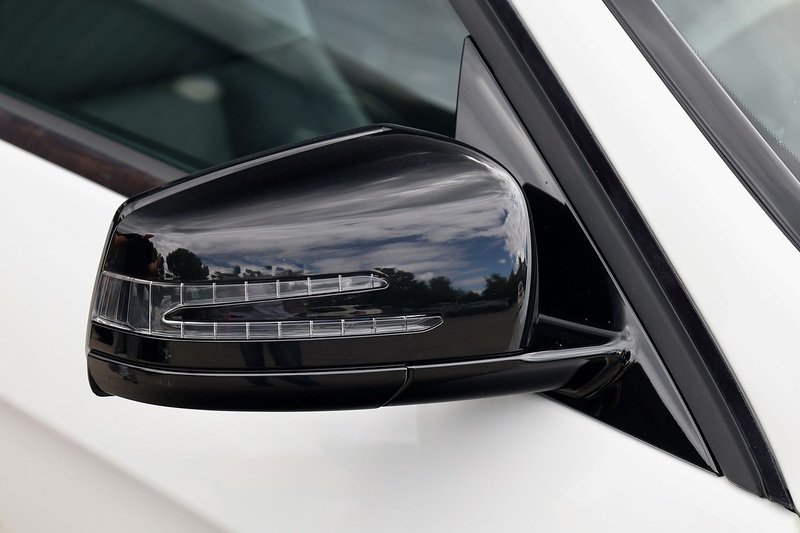 Mercedes-Benz E220 CDI AMG Night Edition Panoramic Roof + Harmon Kardon + Memory Pack + Keyless Image 12