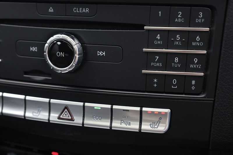 Mercedes-Benz E220 CDI AMG Night Edition Panoramic Roof + Harmon Kardon + Memory Pack + Keyless Image 15