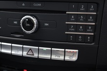 Mercedes-Benz E220 CDI AMG Night Edition Panoramic Roof + Harmon Kardon + Memory Pack + Keyless - Thumb 15
