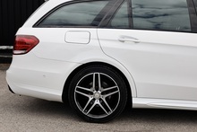 Mercedes-Benz E220 CDI AMG Night Edition Panoramic Roof + Harmon Kardon + Memory Pack + Keyless - Thumb 24