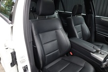Mercedes-Benz E220 CDI AMG Night Edition Panoramic Roof + Harmon Kardon + Memory Pack + Keyless - Thumb 36