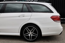 Mercedes-Benz E220 CDI AMG Night Edition Panoramic Roof + Harmon Kardon + Memory Pack + Keyless - Thumb 39