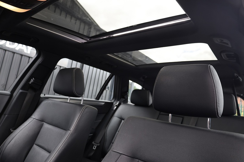 Mercedes-Benz E220 CDI AMG Night Edition Panoramic Roof + Harmon Kardon + Memory Pack + Keyless Image 33