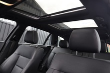 Mercedes-Benz E220 CDI AMG Night Edition Panoramic Roof + Harmon Kardon + Memory Pack + Keyless - Thumb 33
