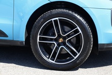 Porsche Macan Full Porsche Main Dealer + Pano Roof + Sport Chrono + Adaptive Cruise + PDLS - Thumb 35