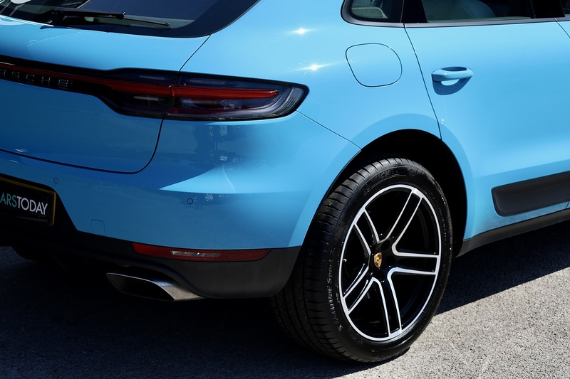 Porsche Macan Full Porsche Main Dealer + Pano Roof + Sport Chrono + Adaptive Cruise + PDLS Image 24