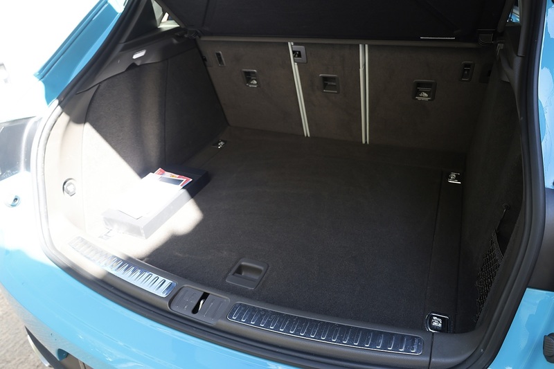 Porsche Macan Full Porsche Main Dealer + Pano Roof + Sport Chrono + Adaptive Cruise + PDLS Image 38