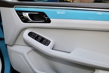 Porsche Macan Full Porsche Main Dealer + Pano Roof + Sport Chrono + Adaptive Cruise + PDLS - Thumb 18