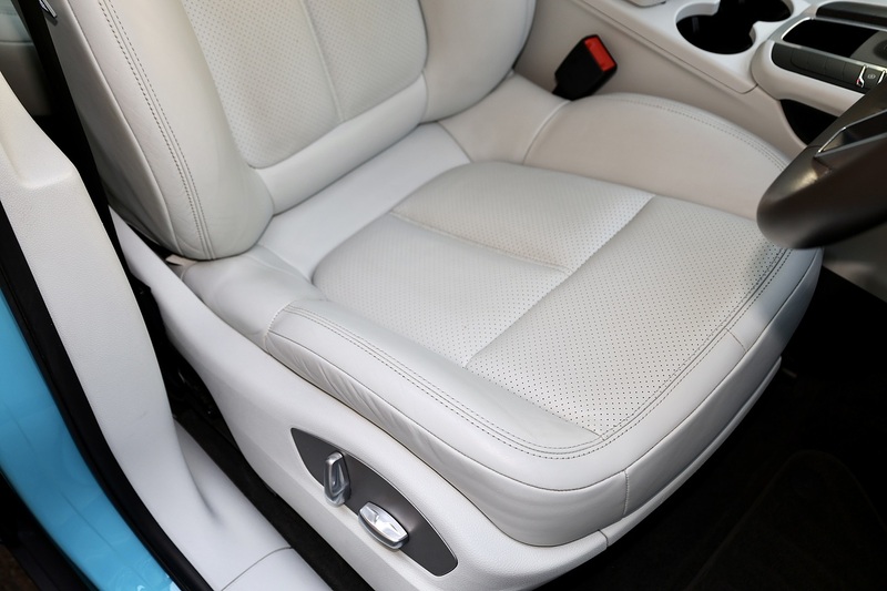 Porsche Macan Full Porsche Main Dealer + Pano Roof + Sport Chrono + Adaptive Cruise + PDLS Image 20