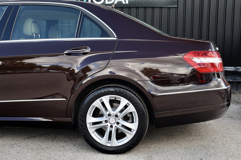 Mercedes-Benz E220 CDI Avantgarde 1 Former Keeper + Designo Trim + Rrare Spec Image 40