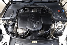 Mercedes-Benz E220d AMG Line Premium Plus Designo Interior + Nappa + Distronic + 360 Camera + Air Scarf - Thumb 31