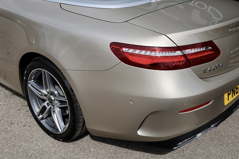 Mercedes-Benz E220d AMG Line Premium Plus Designo Interior + Nappa + Distronic + 360 Camera + Air Scarf Image 36