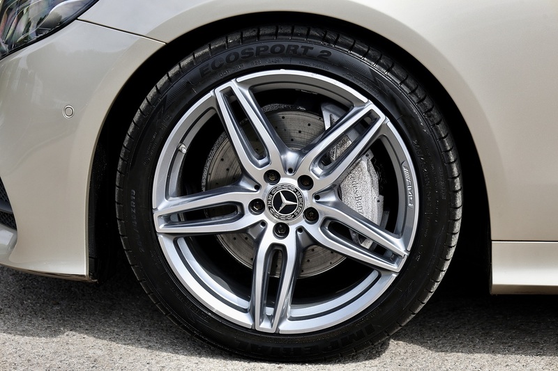 Mercedes-Benz E220d AMG Line Premium Plus Designo Interior + Nappa + Distronic + 360 Camera + Air Scarf Image 40