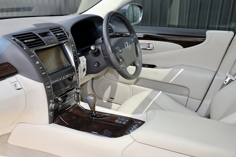 Lexus LS 460 SE-L Full Service History + Previously Supplied by Ourselves Image 7