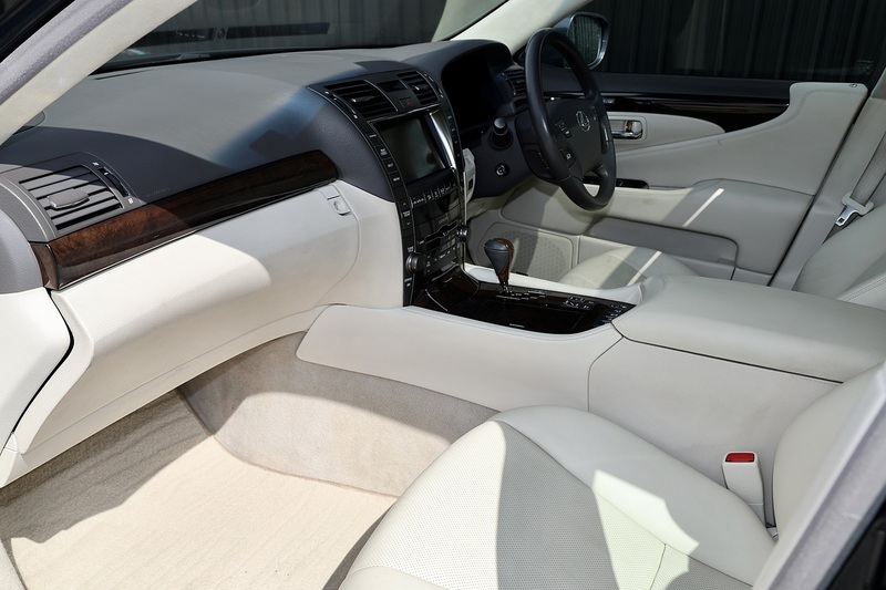 Lexus LS 460 SE-L Full Service History + Previously Supplied by Ourselves Image 2