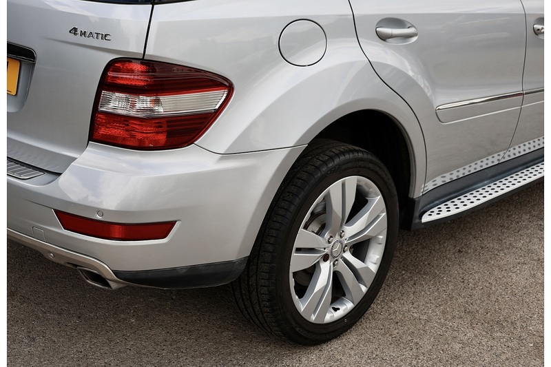 Mercedes-Benz ML 350 CDI Sport ML 350 CDI Sport 3.0 5dr SUV Automatic Diesel Image 16