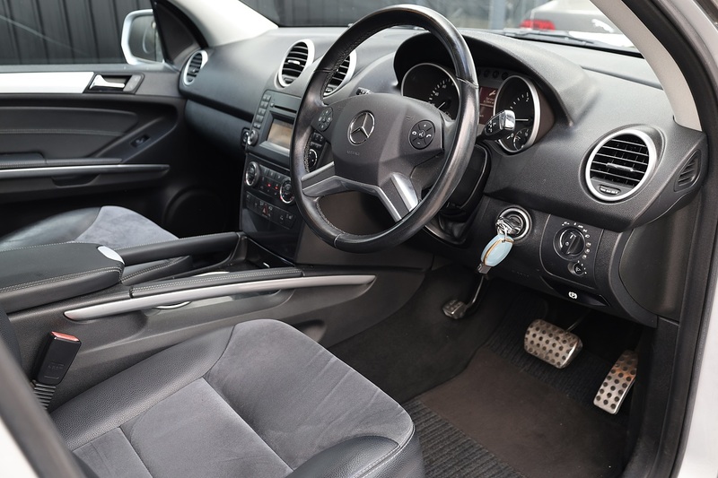 Mercedes-Benz ML 350 CDI Sport ML 350 CDI Sport 3.0 5dr SUV Automatic Diesel Image 5