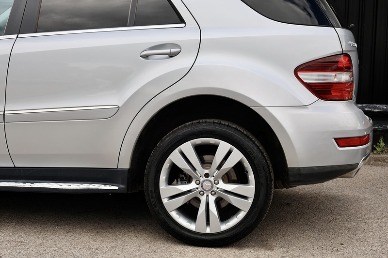 Mercedes-Benz ML 350 CDI Sport ML 350 CDI Sport 3.0 5dr SUV Automatic Diesel Image 31