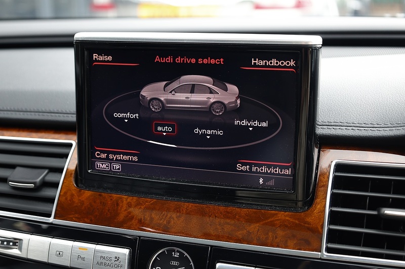 Audi A8L 3.0 TDI Quattro SE Full Audi Main Dealer History + LWB + Sunroof Image 17