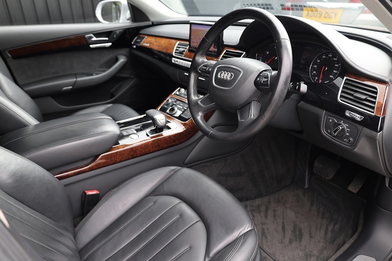 Audi A8L 3.0 TDI Quattro SE Full Audi Main Dealer History + LWB + Sunroof Image 5