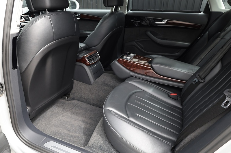 Audi A8L 3.0 TDI Quattro SE Full Audi Main Dealer History + LWB + Sunroof Image 8