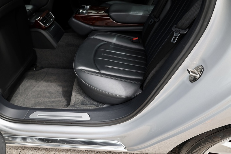 Audi A8L 3.0 TDI Quattro SE Full Audi Main Dealer History + LWB + Sunroof Image 39