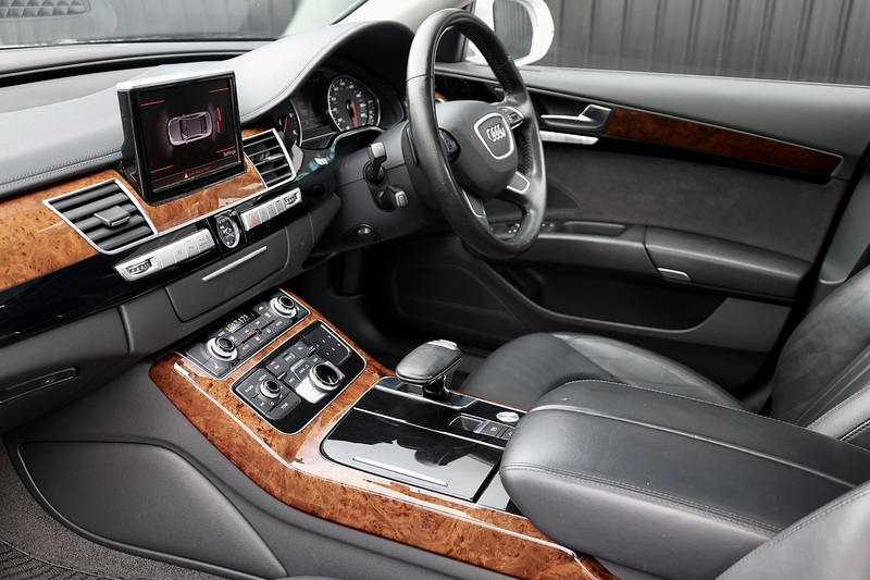 Audi A8L 3.0 TDI Quattro SE Full Audi Main Dealer History + LWB + Sunroof Image 12