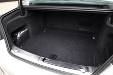 Audi A8L 3.0 TDI Quattro SE Full Audi Main Dealer History + LWB + Sunroof - Thumb 42