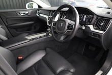 Volvo V60 D4 Inscription Xenium Pack + Panoramic Roof + BLIS + Park Pilot - Thumb 7