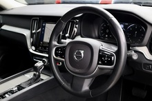 Volvo V60 D4 Inscription Xenium Pack + Panoramic Roof + BLIS + Park Pilot - Thumb 24