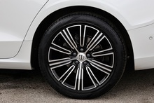 Volvo V60 D4 Inscription Xenium Pack + Panoramic Roof + BLIS + Park Pilot - Thumb 36