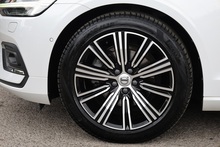 Volvo V60 D4 Inscription Xenium Pack + Panoramic Roof + BLIS + Park Pilot - Thumb 39