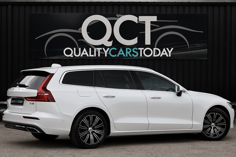 Volvo V60 D4 Inscription Xenium Pack + Panoramic Roof + BLIS + Park Pilot Image 10