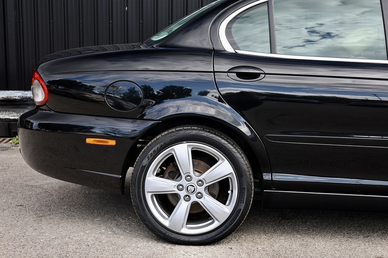 Jaguar X-Type 2.2 D SE 2 Former Keepers + Full Service History + Satellite Navigation + Heated Seats Image 19