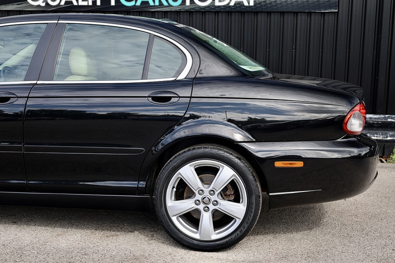 Jaguar X-Type 2.2 D SE 2 Former Keepers + Full Service History + Satellite Navigation + Heated Seats Image 30