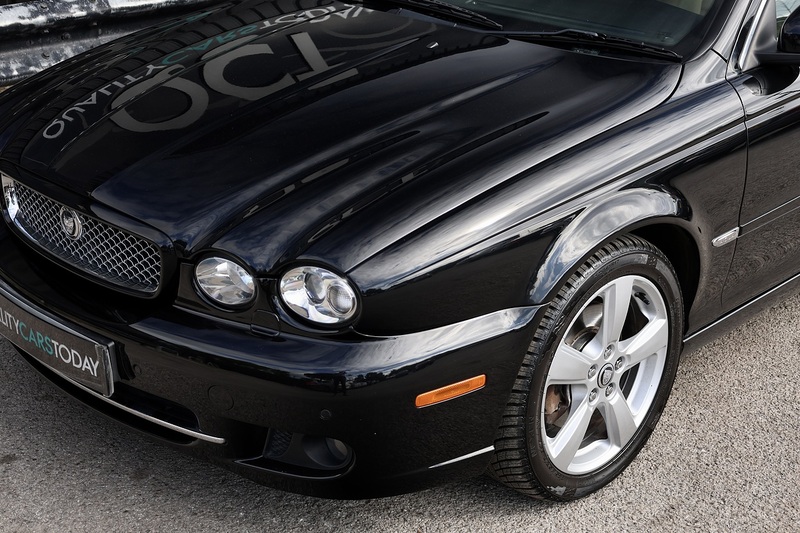 Jaguar X-Type 2.2 D SE 2 Former Keepers + Full Service History + Satellite Navigation + Heated Seats Image 28