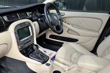 Jaguar X-Type 2.2 D SE 2 Former Keepers + Full Service History + Satellite Navigation + Heated Seats - Thumb 6