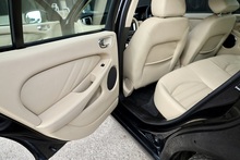Jaguar X-Type 2.2 D SE 2 Former Keepers + Full Service History + Satellite Navigation + Heated Seats - Thumb 15