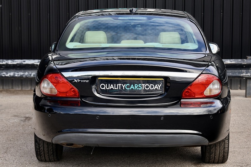 Jaguar X-Type 2.2 D SE 2 Former Keepers + Full Service History + Satellite Navigation + Heated Seats Image 4