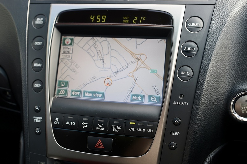 Lexus GS 300 SE 1 Lady Owner + Full Lexus Main Dealer History (19 Services) + Sunroof Image 13