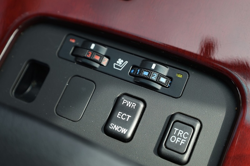 Lexus GS 300 SE 1 Lady Owner + Full Lexus Main Dealer History (19 Services) + Sunroof Image 14