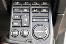 Lexus GS 300 SE 1 Lady Owner + Full Lexus Main Dealer History (19 Services) + Sunroof - Thumb 16