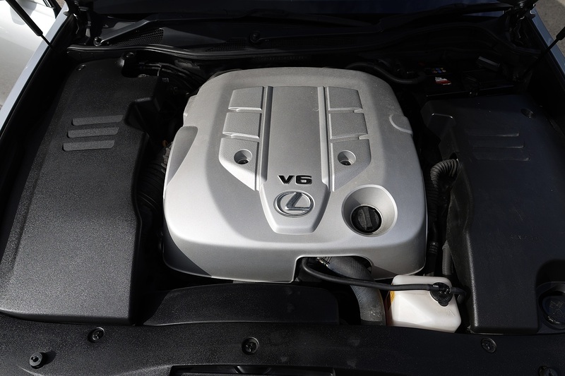 Lexus GS 300 SE 1 Lady Owner + Full Lexus Main Dealer History (19 Services) + Sunroof Image 24