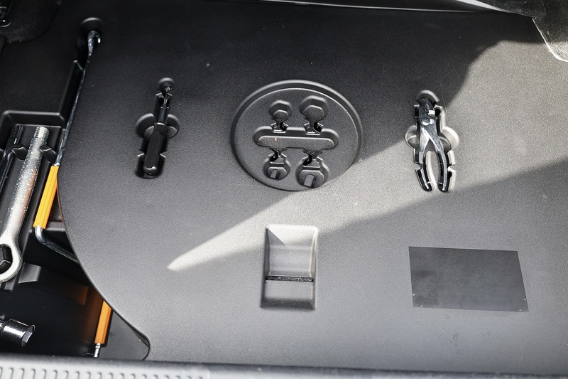 Lexus GS 300 SE 1 Lady Owner + Full Lexus Main Dealer History (19 Services) + Sunroof Image 43