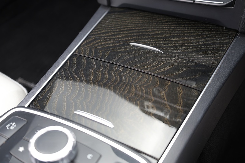Mercedes-Benz E220 CDI AMG Line Convertible Full Service History + AirScarf + COMAND Online Image 21