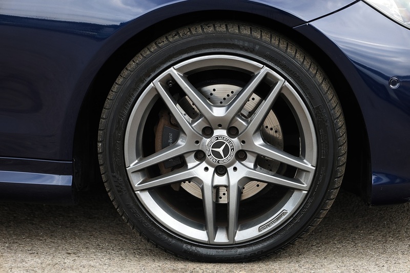 Mercedes-Benz E220 CDI AMG Line Convertible Full Service History + AirScarf + COMAND Online Image 39