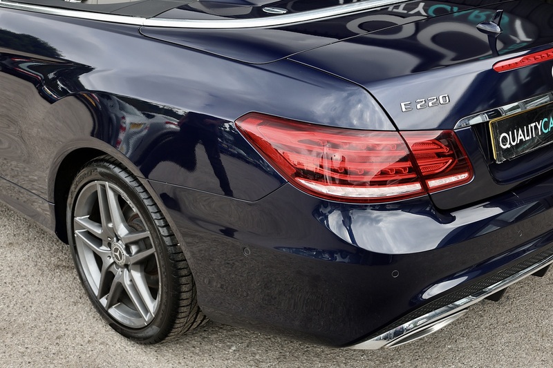 Mercedes-Benz E220 CDI AMG Line Convertible Full Service History + AirScarf + COMAND Online Image 36