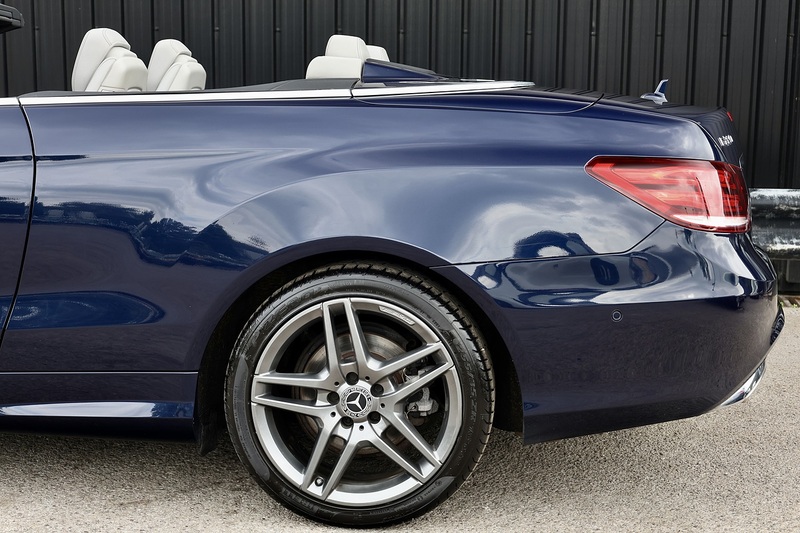 Mercedes-Benz E220 CDI AMG Line Convertible Full Service History + AirScarf + COMAND Online Image 35