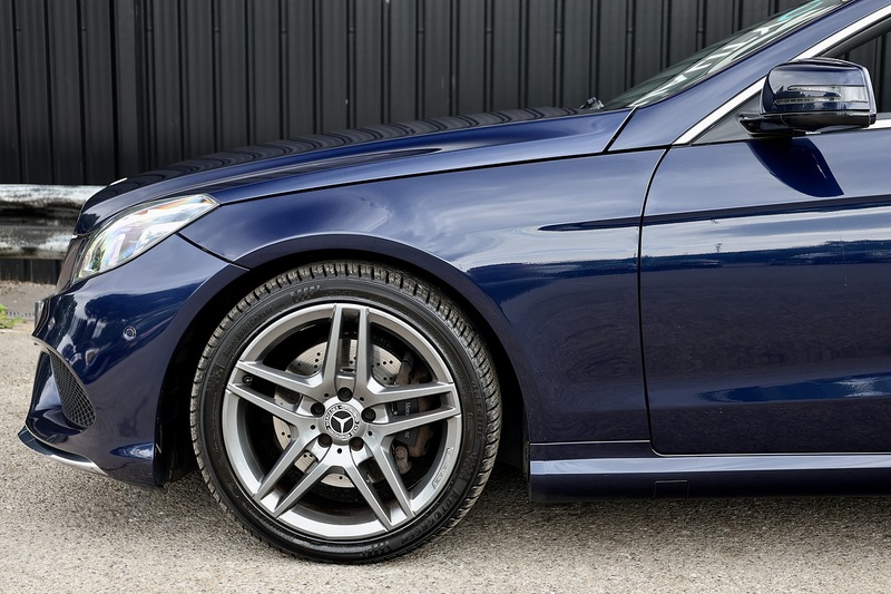 Mercedes-Benz E220 CDI AMG Line Convertible Full Service History + AirScarf + COMAND Online Image 34