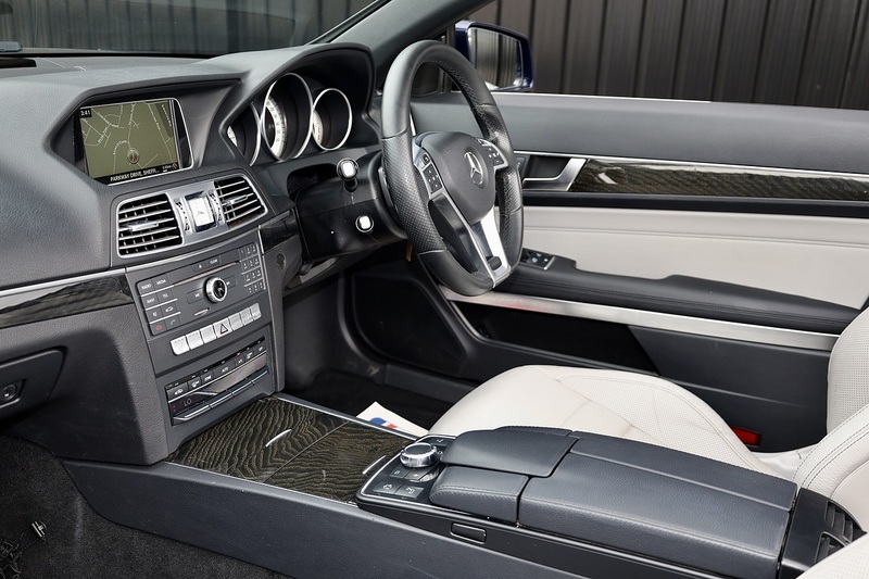Mercedes-Benz E220 CDI AMG Line Convertible Full Service History + AirScarf + COMAND Online Image 9